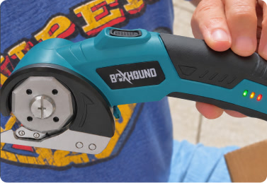 Customer cutting a box with the BoxHound cutter