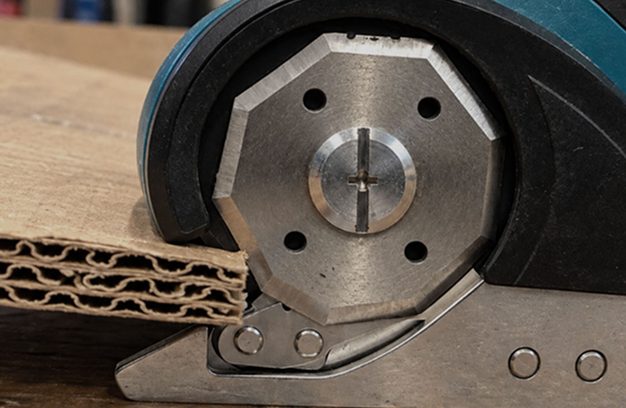 Close-up of the ten-edge rotary blade